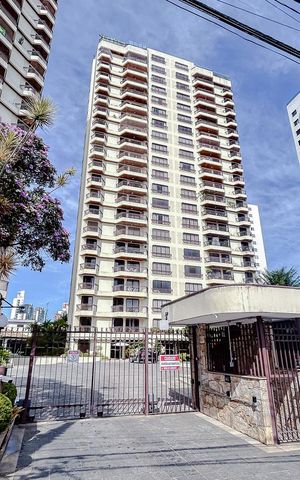 Apartamento para alugar com 158m², 4 quartos e 4 vagasFachada e portaria