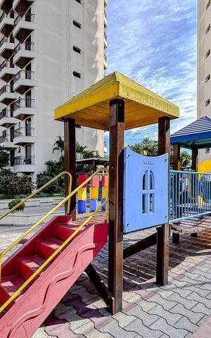 Apartamento para alugar com 158m², 4 quartos e 4 vagasÁrea comum - Playground