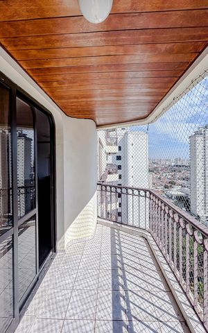 Apartamento para alugar com 158m², 4 quartos e 4 vagasVaranda