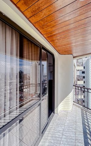 Apartamento para alugar com 158m², 4 quartos e 4 vagasVaranda