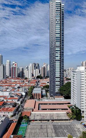Apartamento para alugar com 158m², 4 quartos e 4 vagasVista da Suíte 1