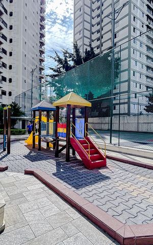 Apartamento para alugar com 158m², 4 quartos e 4 vagasÁrea comum - Playground