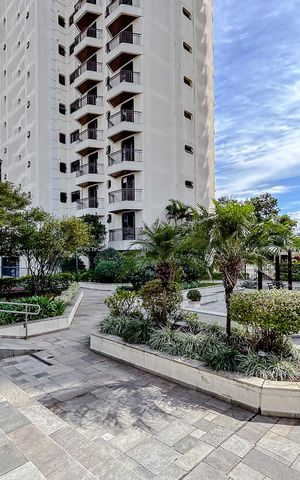 Apartamento para alugar com 158m², 4 quartos e 4 vagasÁrea comum