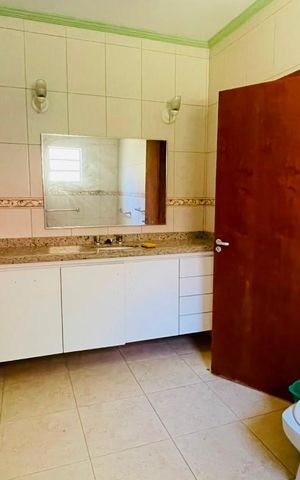 Casa de condomínio para alugar com 470m², 5 quartos e 2 vagas Casa de condomínio para alugar com 470m², 5 quartos e 2 vagasBanheiro suíte