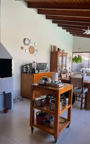 Casa para alugar com 300m², 2 quartos e 2 vagas Casa para alugar com 300m², 2 quartos e 2 vagasCozinha