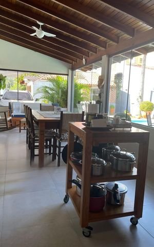 Casa para alugar com 300m², 2 quartos e 2 vagas Casa para alugar com 300m², 2 quartos e 2 vagasCozinha