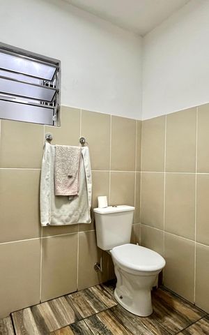 Casa para alugar com 80m², 1 quarto e 1 vaga Casa para alugar com 80m², 1 quarto e 1 vagaBanheiro