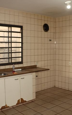 Casa para alugar com 138m², 2 quartos e 2 vagasCozinha