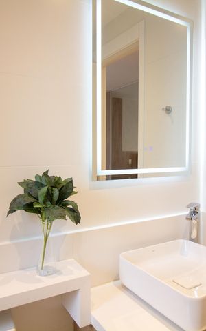 Apartamento à venda com 81m², 2 quartos e 1 vaga Apartamento à venda com 81m², 2 quartos e 1 vagaBanheiro da Suíte
