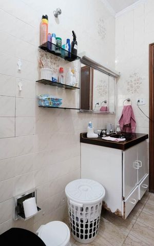 Casa à venda com 300m², 3 quartos e 4 vagasBanheiro