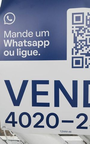 Casa à venda com 300m², 3 quartos e 4 vagasFachada