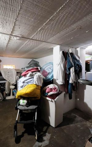 Casa à venda com 300m², 3 quartos e 4 vagasÁrea de Serviço