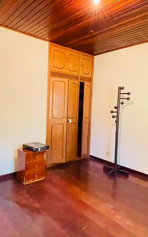 Casa de condomínio para alugar com 287m², 4 quartos e 3 vagas Casa de condomínio para alugar com 287m², 4 quartos e 3 vagasQuarto