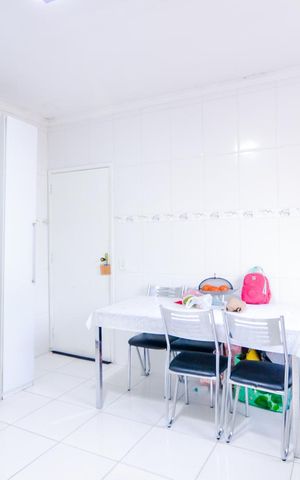 Casa à venda com 127m², 2 quartos e 2 vagasCozinha 