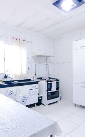 Casa à venda com 127m², 2 quartos e 2 vagasCozinha 