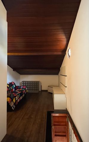 Casa de condomínio à venda com 109m², 3 quartos e 2 vagas Casa de condomínio à venda com 109m², 3 quartos e 2 vagasSótão