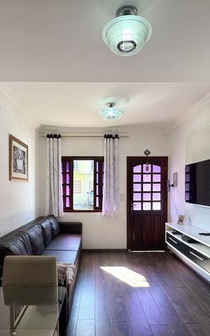 Casa de condomínio à venda com 109m², 3 quartos e 2 vagas Casa de condomínio à venda com 109m², 3 quartos e 2 vagasSala