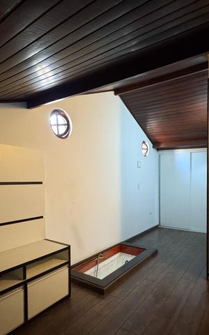 Casa de condomínio à venda com 109m², 3 quartos e 2 vagas Casa de condomínio à venda com 109m², 3 quartos e 2 vagasSótão