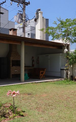 Casa à venda com 105m², 3 quartos e 2 vagasÁrea comum - Churrasqueira