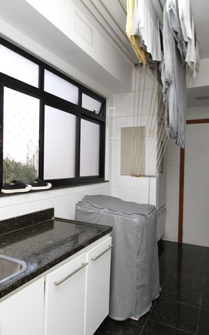Apartamento para alugar com 176m², 4 quartos e 3 vagasÁrea de Serviço