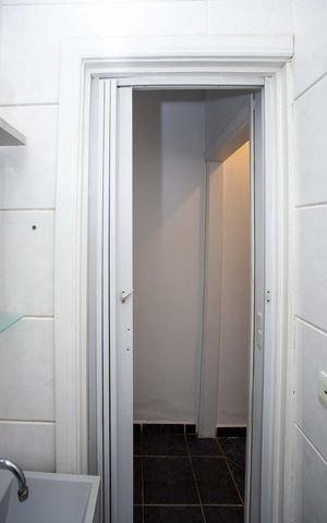 Casa à venda com 338m², 7 quartos e 4 vagasBanheiro Casa 1