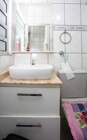 Casa à venda com 338m², 7 quartos e 4 vagasBanheiro 2 Casa 3