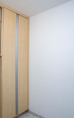 Casa à venda com 338m², 7 quartos e 4 vagasQuarto 2 Casa 1