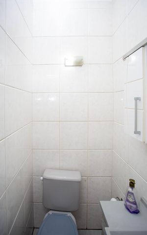 Casa à venda com 338m², 7 quartos e 4 vagasBanheiro Casa 1