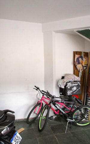 Casa à venda com 338m², 7 quartos e 4 vagasGaragem