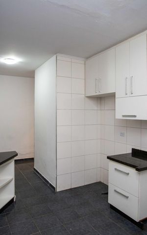 Casa à venda com 338m², 7 quartos e 4 vagasCozinha Casa 2