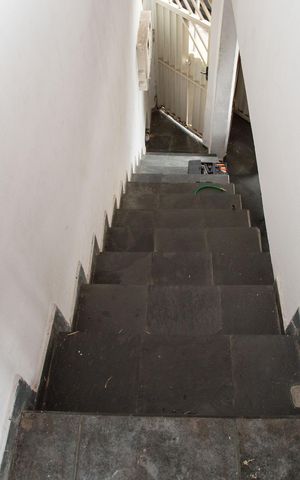 Casa à venda com 338m², 7 quartos e 4 vagasEscada