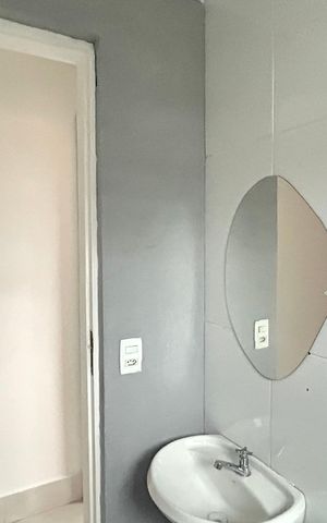 Casa para alugar com 26m², 1 quarto e sem vaga Casa para alugar com 26m², 1 quarto e sem vagaBanheiro