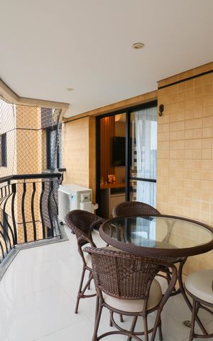 Apartamento à venda com 146m², 3 quartos e 3 vagas Apartamento à venda com 146m², 3 quartos e 3 vagasVaranda