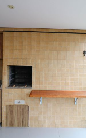 Apartamento à venda com 146m², 3 quartos e 3 vagas Apartamento à venda com 146m², 3 quartos e 3 vagasVaranda