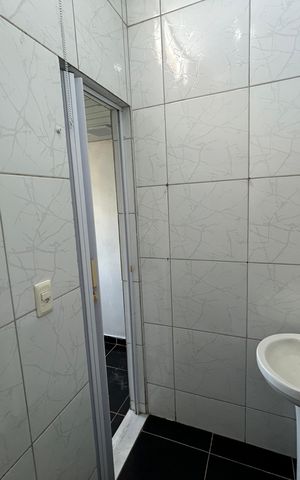 Casa para alugar com 15m², 1 quarto e sem vagaBanheiro