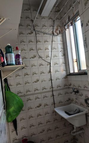 Apartamento à venda com 52m², 2 quartos e 1 vaga Apartamento à venda com 52m², 2 quartos e 1 vagaBanheiro
