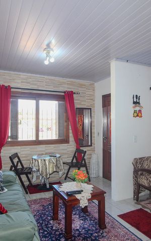 Casa à venda com 75m², 2 quartos e 1 vaga