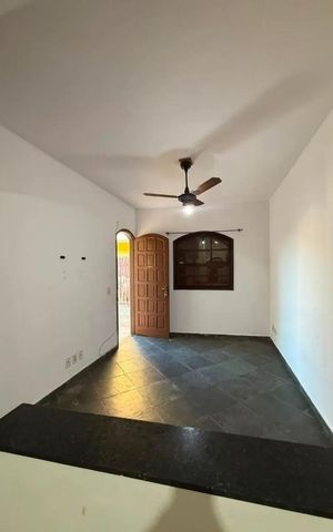 Casa para alugar com 45m², 2 quartos e sem vaga Casa para alugar com 45m², 2 quartos e sem vagaSala