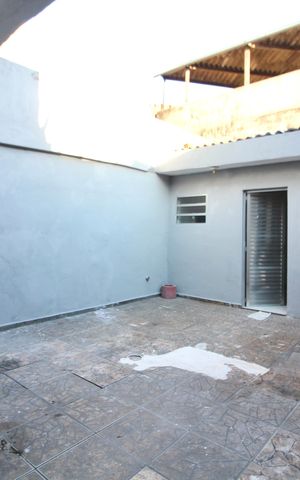 Casa à venda com 125m², 1 quarto e sem vaga Casa à venda com 125m², 1 quarto e sem vagaQuintal