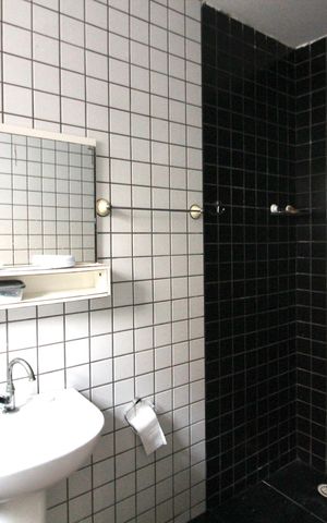 Casa à venda com 125m², 1 quarto e sem vaga Casa à venda com 125m², 1 quarto e sem vagaBanheiro 2