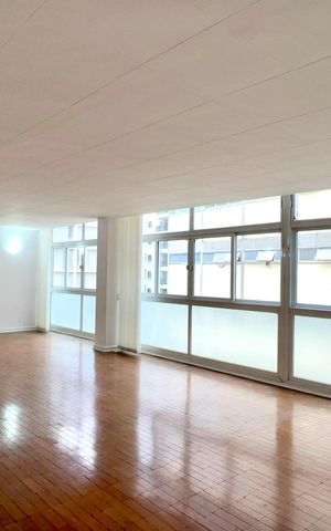 Apartamento para alugar com 168m², 3 quartos e 2 vagas Apartamento para alugar com 168m², 3 quartos e 2 vagasSala