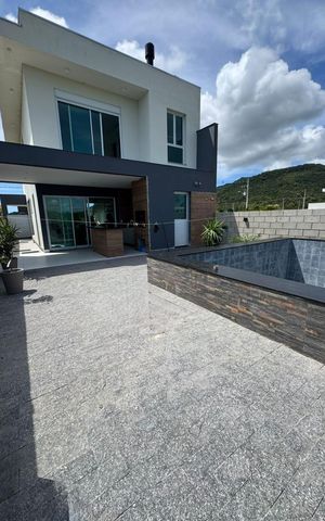Casa de condomínio para alugar com 230m², 3 quartos e 2 vagas Casa de condomínio para alugar com 230m², 3 quartos e 2 vagasÁrea externa