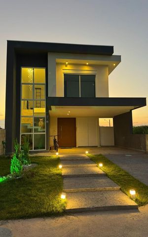 Casa de condomínio para alugar com 230m², 3 quartos e 2 vagas Casa de condomínio para alugar com 230m², 3 quartos e 2 vagasFachada