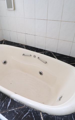 Casa para alugar com 300m², 3 quartos e 6 vagasBanheiro do Quarto 2