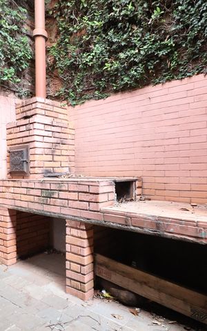 Casa para alugar com 300m², 3 quartos e 6 vagasFogão à lenha