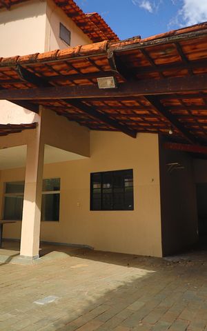 Casa para alugar com 300m², 3 quartos e 6 vagasVaranda