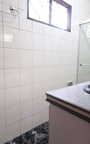 Casa para alugar com 300m², 3 quartos e 6 vagasBanheiro do Quarto 3