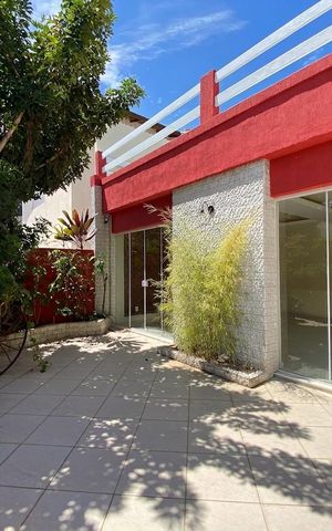 Casa à venda com 360m², 5 quartos e sem vaga Casa à venda com 360m², 5 quartos e sem vagaÁrea externa
