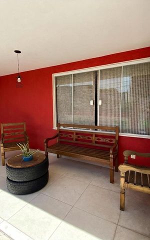 Casa à venda com 360m², 5 quartos e sem vaga Casa à venda com 360m², 5 quartos e sem vagaÁrea externa