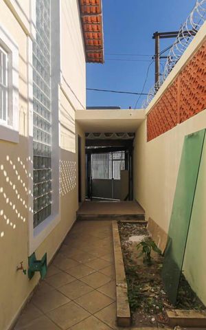 Casa à venda com 117m², 2 quartos e 3 vagas